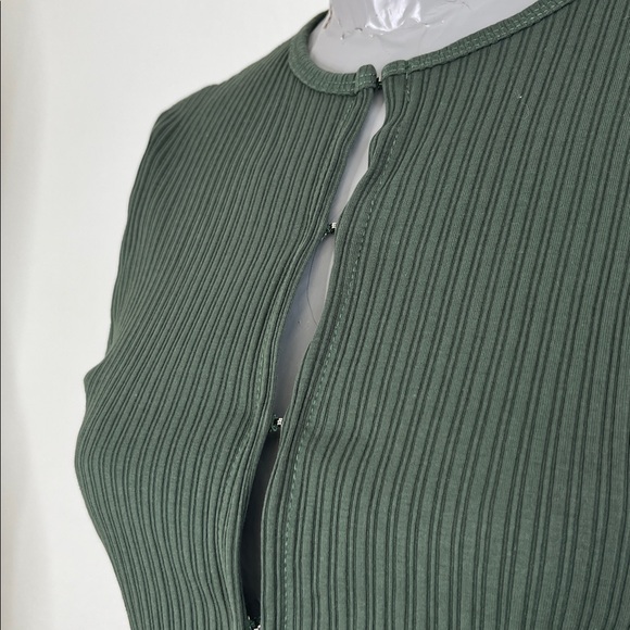 The Giving Movement Ribbed Organic Knit Hook Long Sleeve Cardigan - Picture 4 of 10